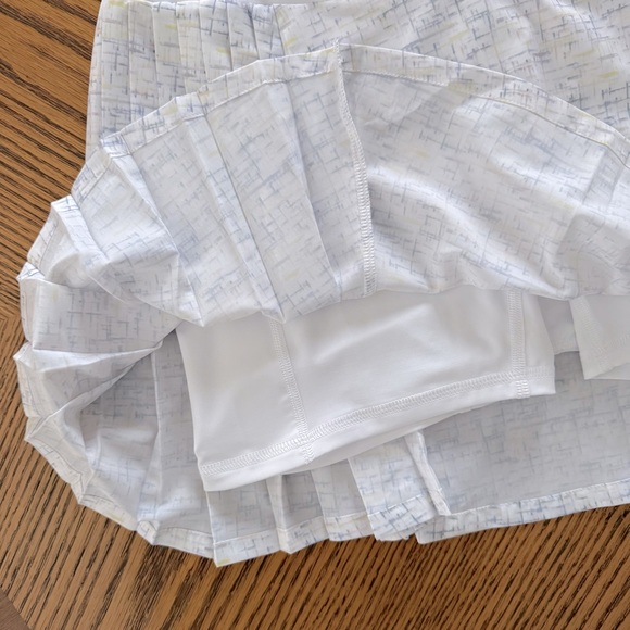 CALIA Side Pleat Skort - White Cross Thatch Cool - Picture 3 of 8